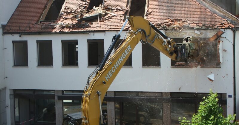 house demolition
